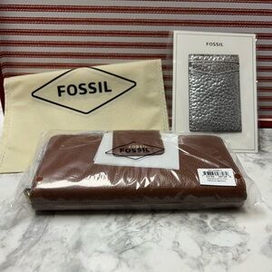 FOSSIL Madison Zip Clutch & Phone Case Card Holder NWT with Dust Bag